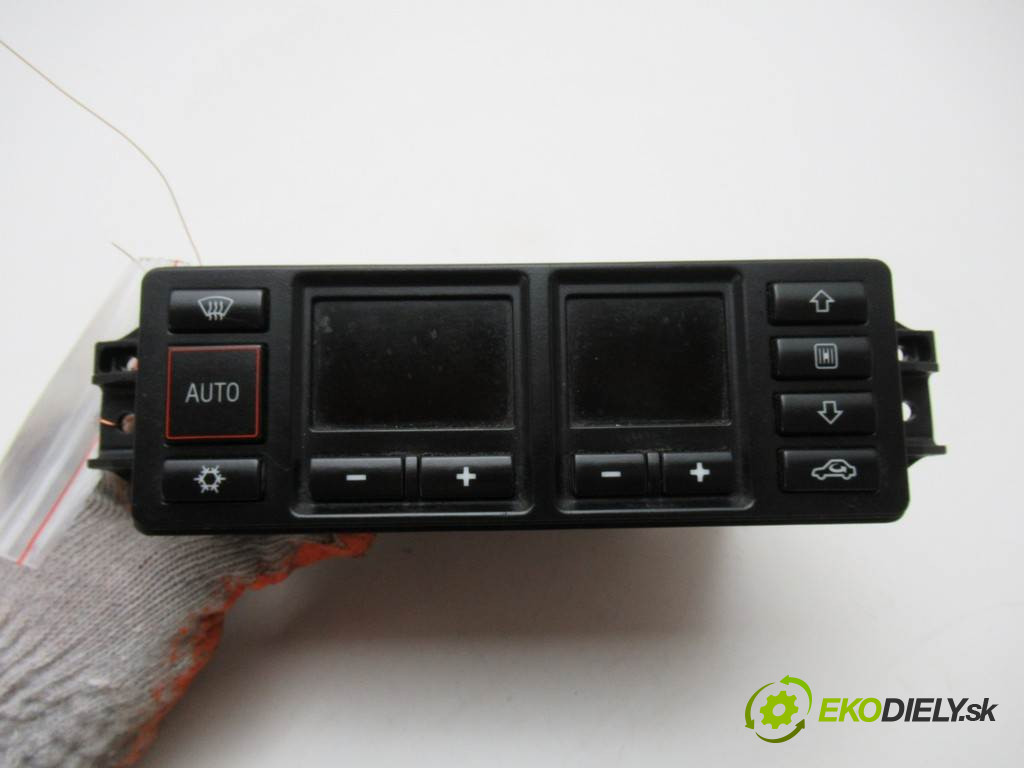 Audi A3 8L       0  panel ovládaní topení 8L0820043M