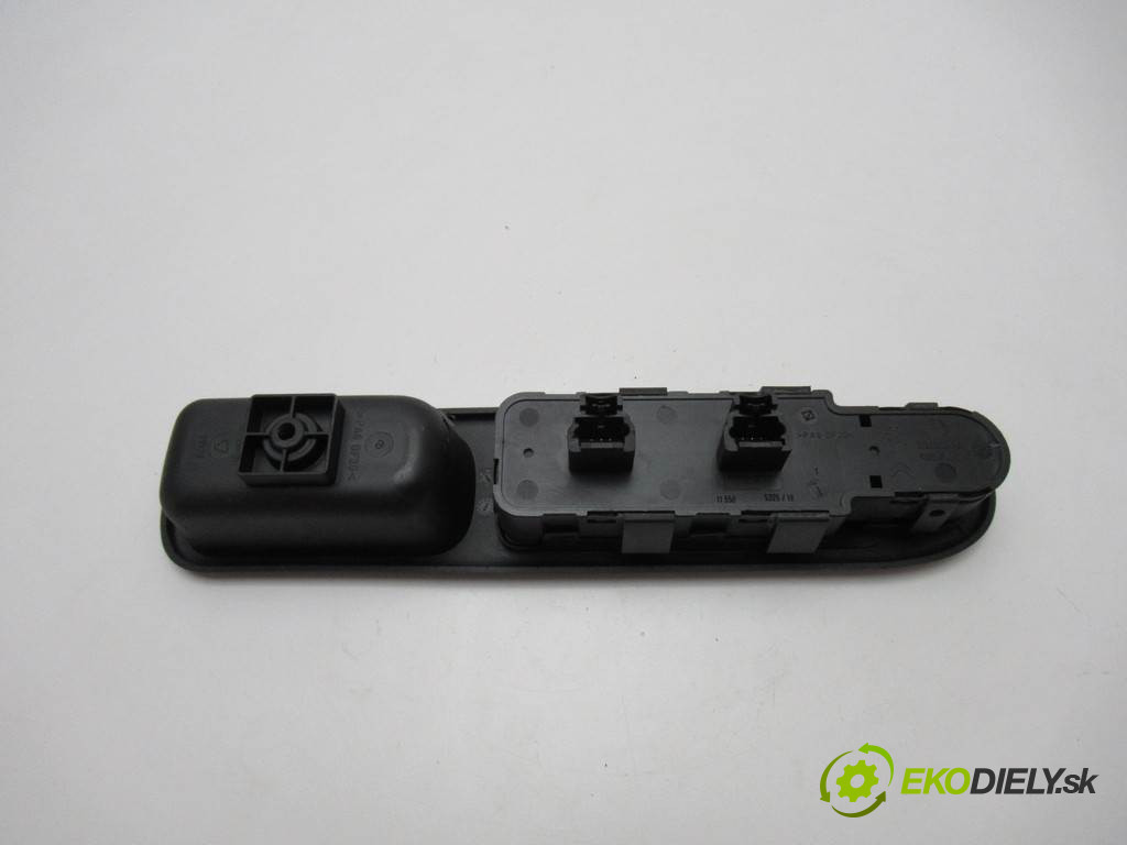 Peugeot 307 SW       0  přepínač oken 96498421XT