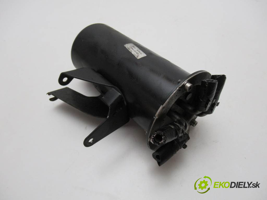 Volkswagen Passat B6       0  obal filtra paliva 3C0127400D
