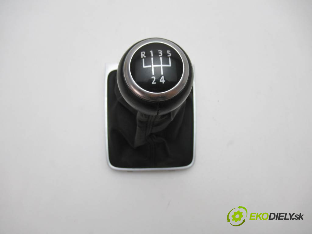Volkswagen Passat B6       0  - manžeta - 3C0711113D