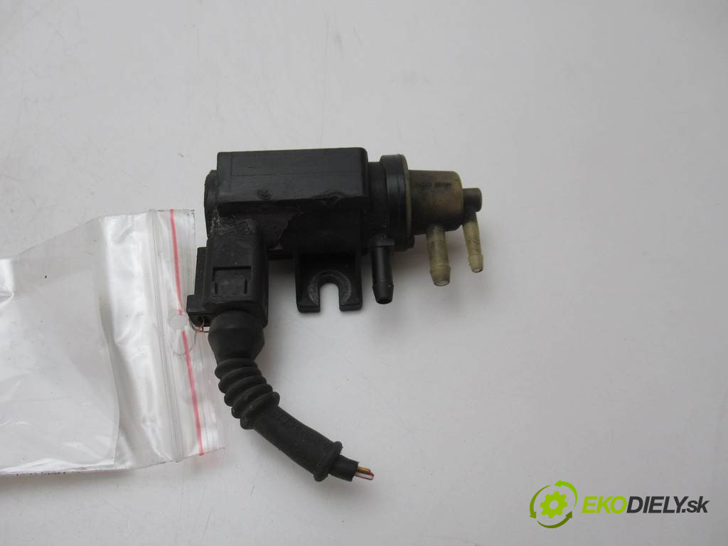 Volkswagen Passat B5 FL       0  ventil tlaku 1K0906627A