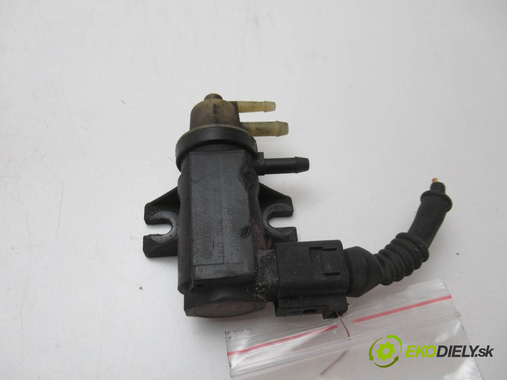 Volkswagen Passat B5 FL       0  ventil tlaku 1K0906627A