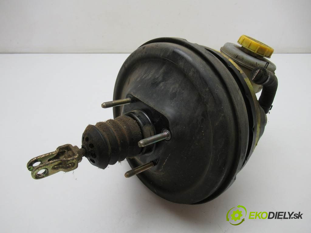 Nissan Terrano II       0  posilovač pumpa brzdová 2676049138