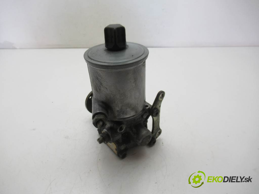 Mercedes-Benz C W202       0  pumpa servočerpadlo 2104661201