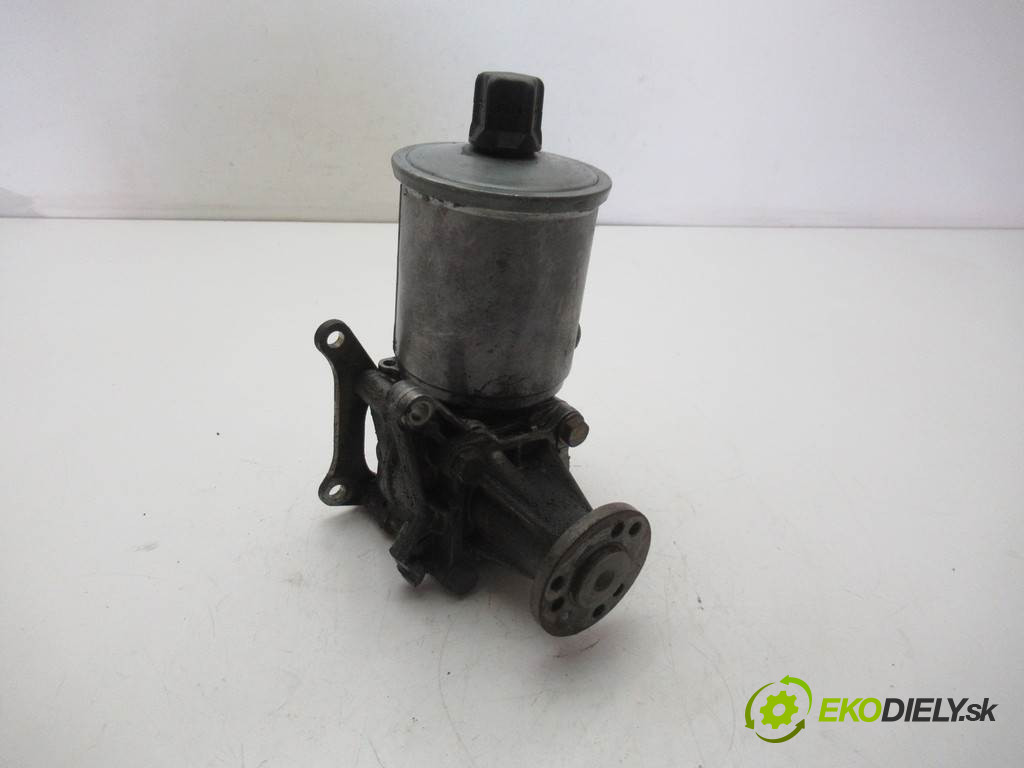 Mercedes-Benz C W202       0  pumpa servočerpadlo 2104661201
