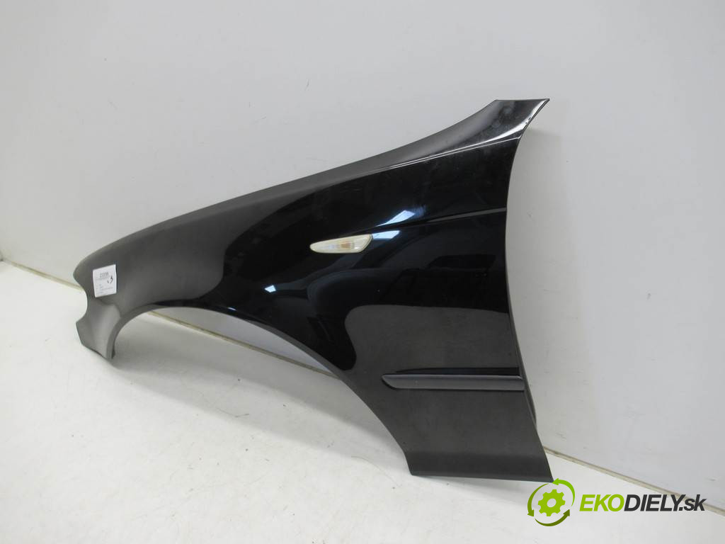 BMW 3 E46 LIFT       0  blatník predný ľavy
