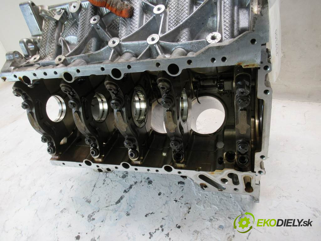 BMW F01 750i       0  blok motor N63B44A S63