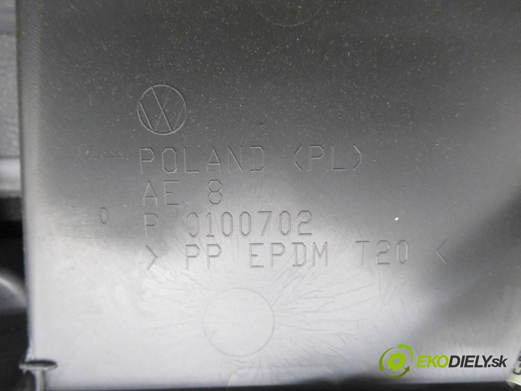 Volkswagen Golf V       0  čalúnenie dvere predný ľavy tapacír
