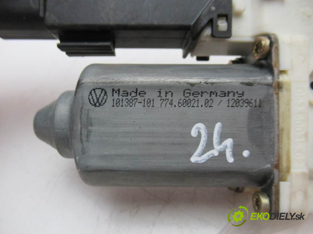 Volkswagen Golf IV       0  motorček sťahovania okna predný ľavy 1J1959801C