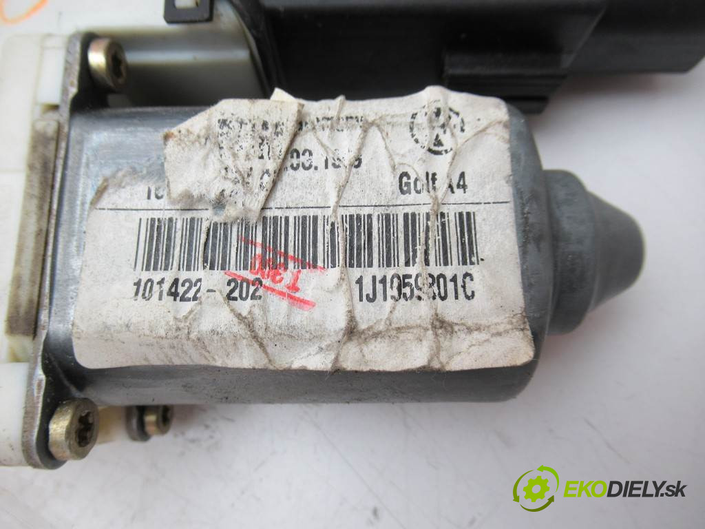 Volkswagen Golf IV       0  motorček sťahovania okna predný ľavy 1J1959801C