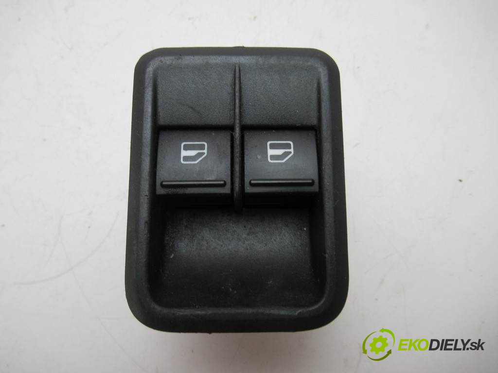 Skoda Fabia II       0  přepínač oken 5J0867171B