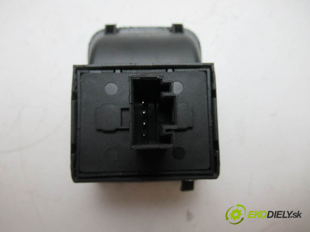 Skoda Fabia II       0  přepínač oken 5J0867171B