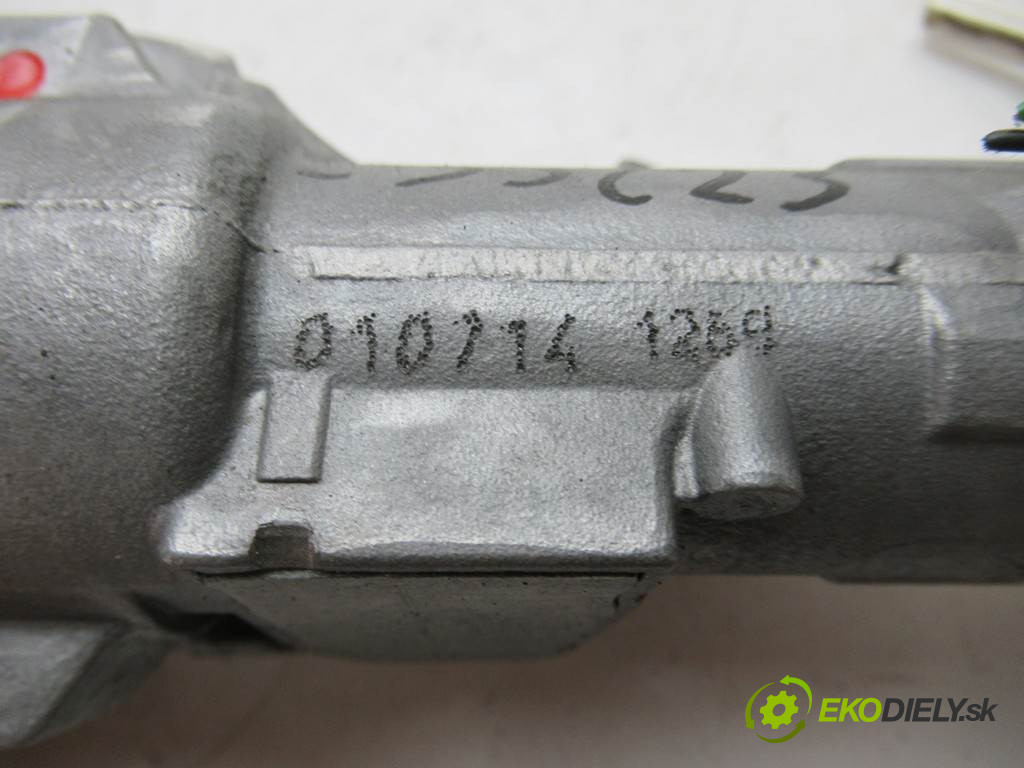 Skoda Fabia II       0  spínačka 6R0905851D