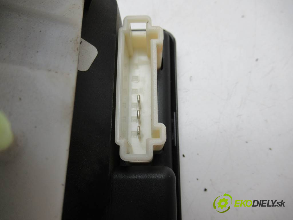 Mercedes-Benz W168       0  pumpa centrálneho zámku 1688000248
