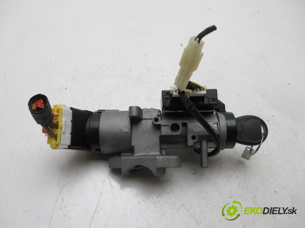 Chevrolet Aveo LIFT       0  spínačka 96983194