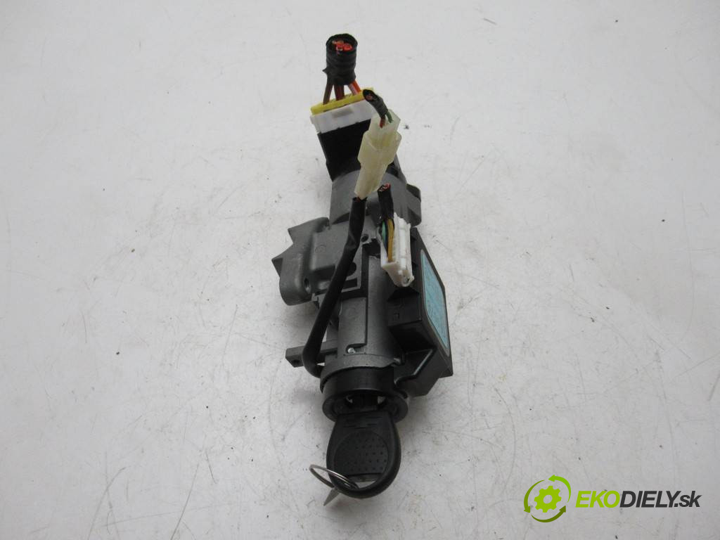 Chevrolet Aveo LIFT       0  spínačka 96983194