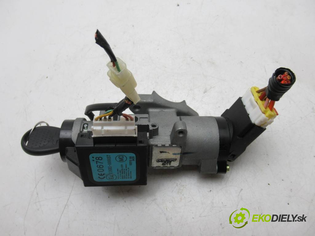 Chevrolet Aveo LIFT       0  spínačka 96983194