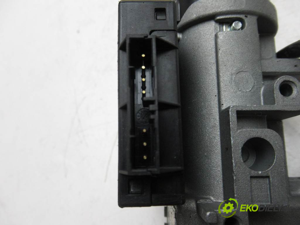 Chevrolet Aveo LIFT       0  spínačka 96983194