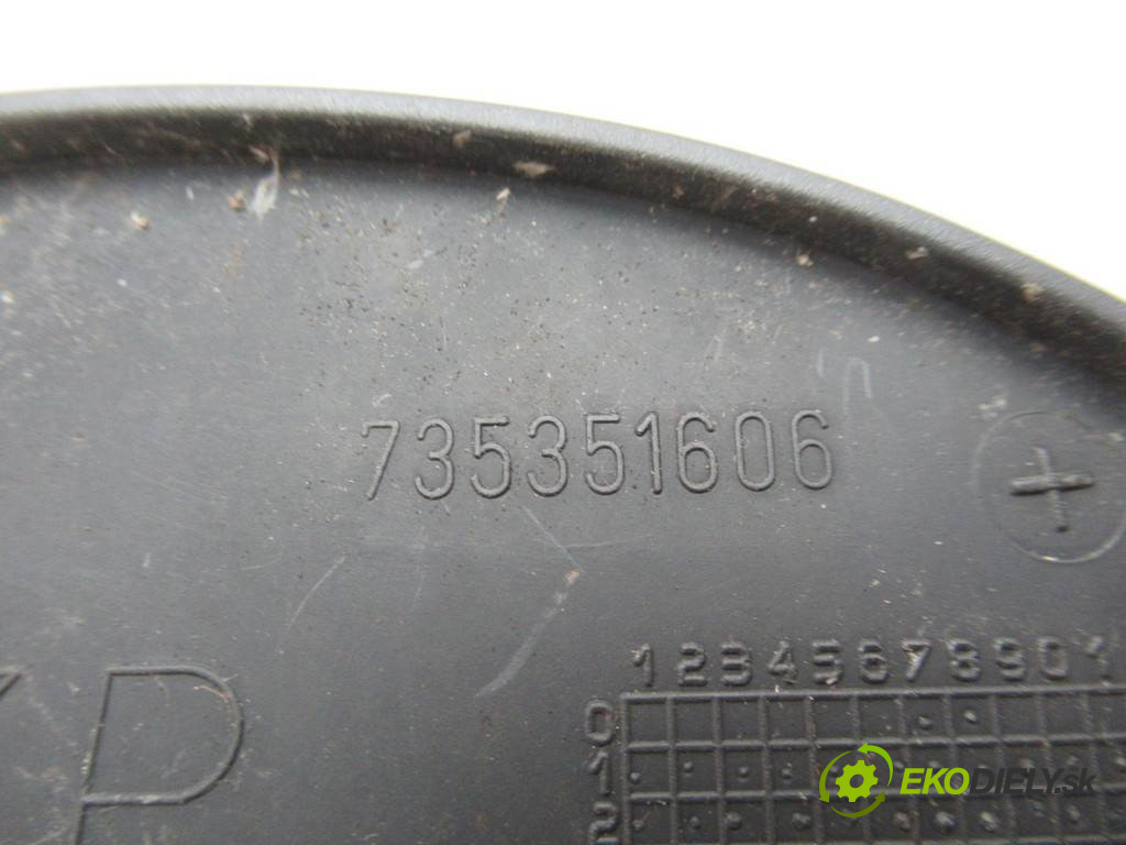 Fiat Stilo       0  dvířka nádrže paliva 735351606