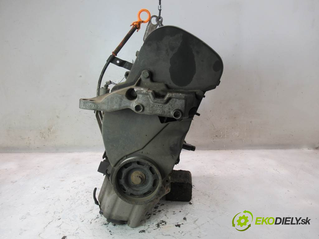 Volkswagen Golf IV       0  motor AZD