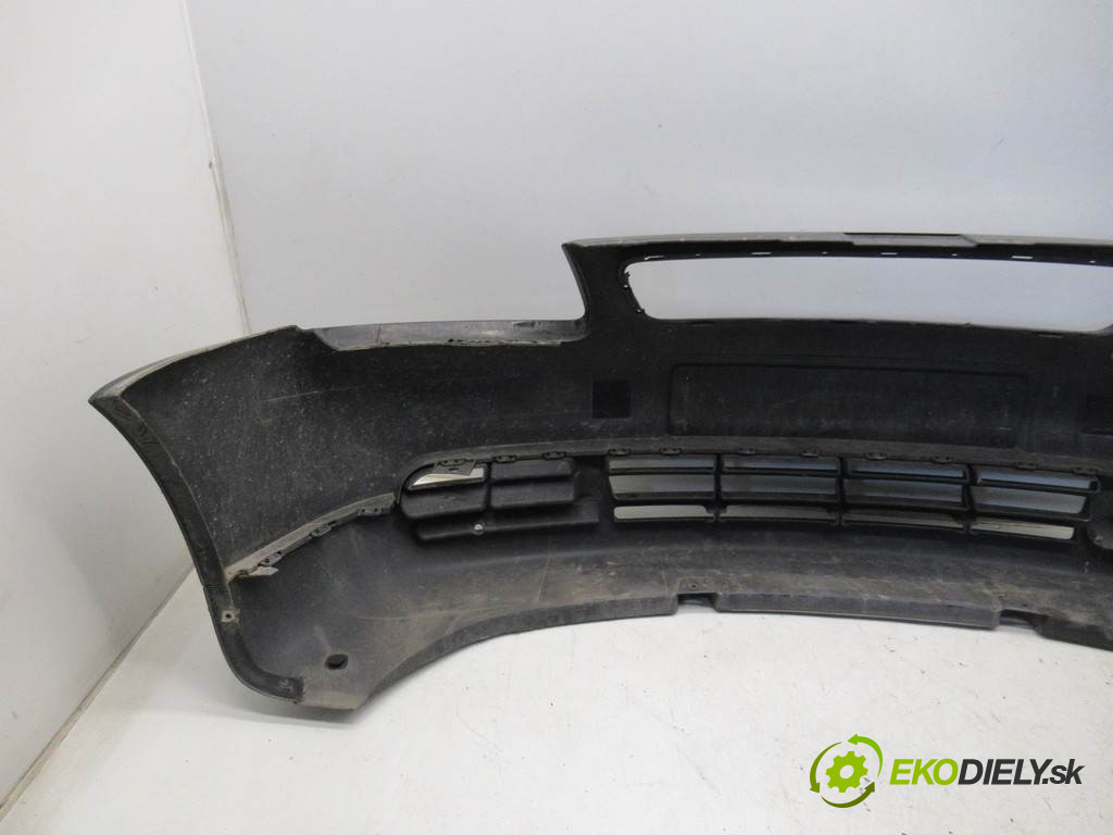 Audi A3 8L       0  nárazník přední část