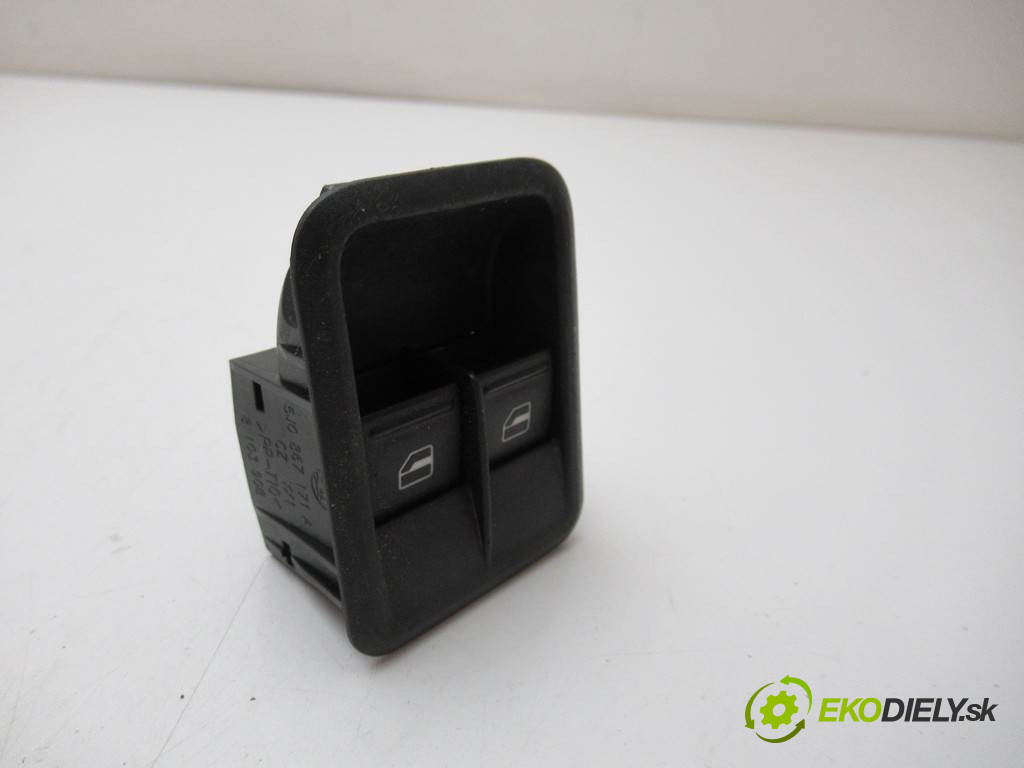 Skoda Fabia II       0  prepínač okien 5J0867171A