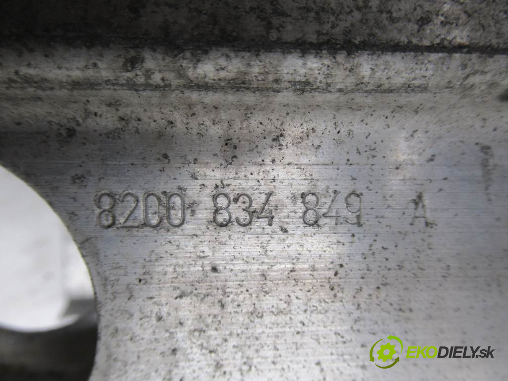 Renault Clio III LIFT       0  výztuha nárazníka přední část 8200834849A