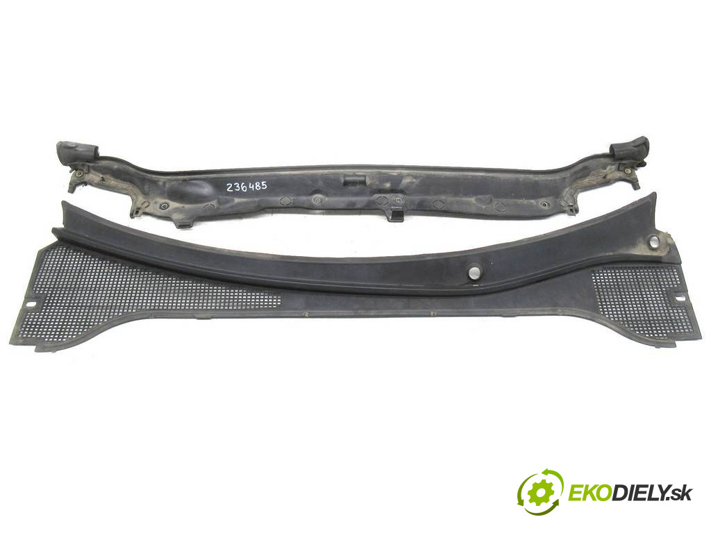 Renault Clio III LIFT       0  torpédo plast pod čelní okno