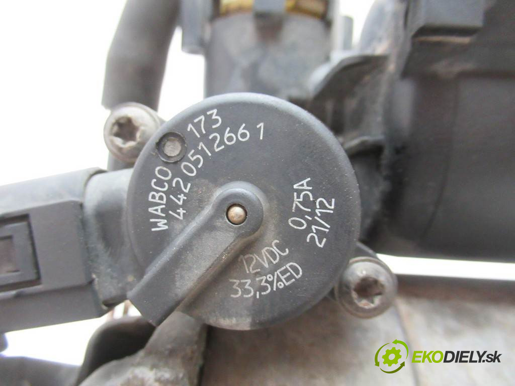 Mercedes-Benz S W220       0  kompresor pumpa nápravy 4430201901