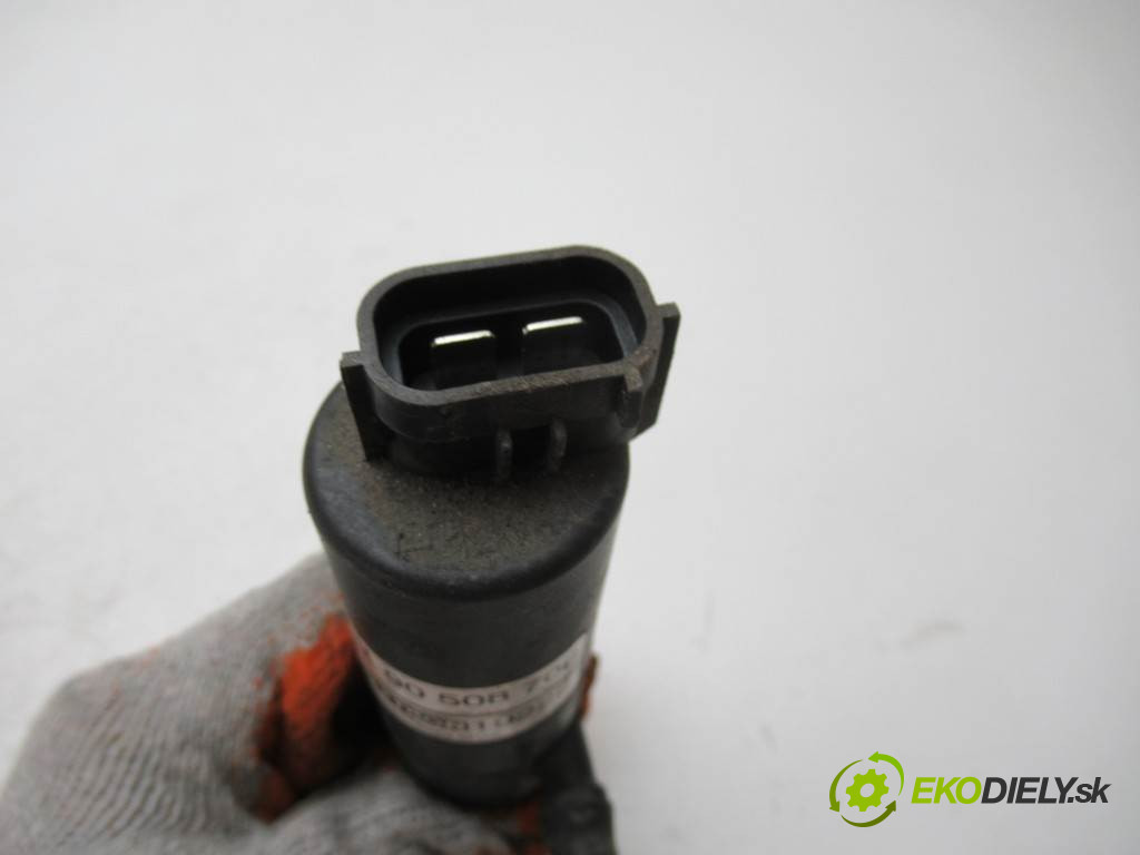Saab 9-5       0  pumpa ostrekovača 90508709