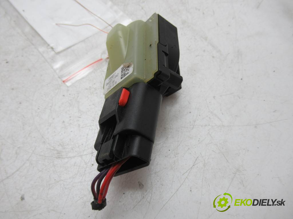 Chrysler PT Cruiser       0  kocka, vložka spínacej skrinky 04685719AD