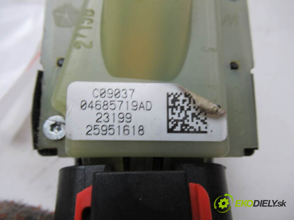 Chrysler PT Cruiser       0  kocka, vložka spínacej skrinky 04685719AD