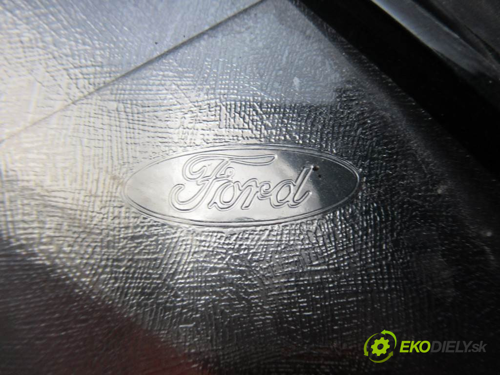 Ford Mondeo Mk4       0  svetlo pravy 7S7113W029AK