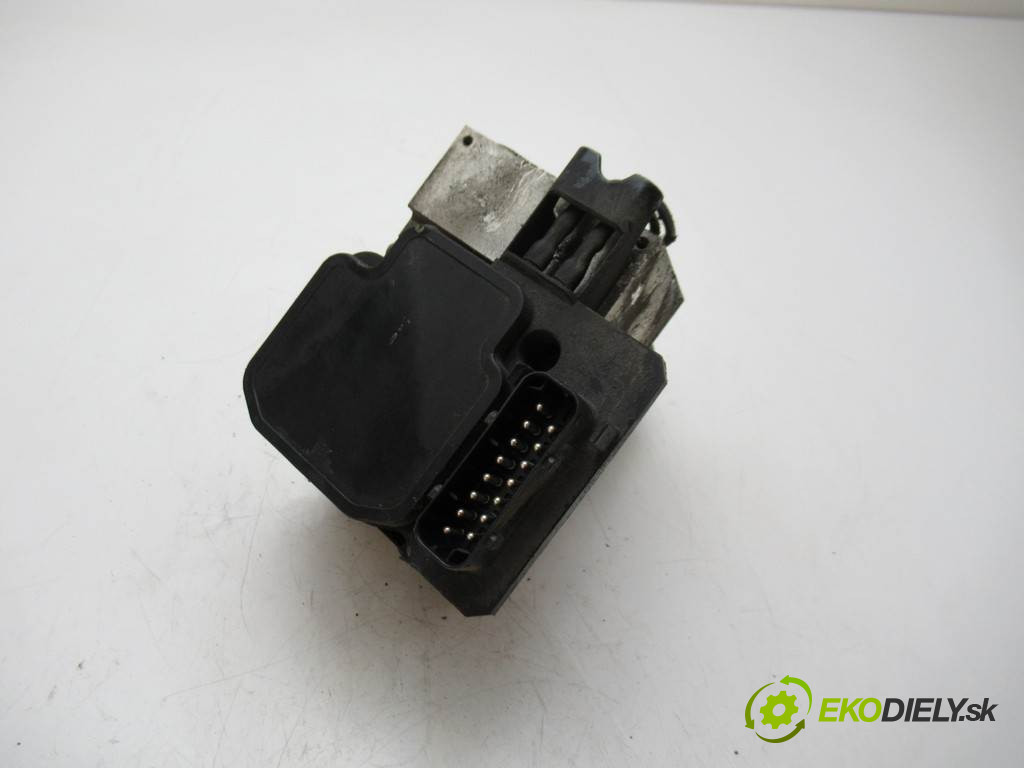 Volkswagen Passat B5       0  pumpa abs 8E0614111T