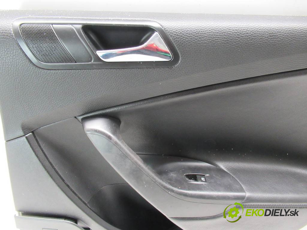 Volkswagen Passat B6       0  ča dveře zadní část pravý tapacír