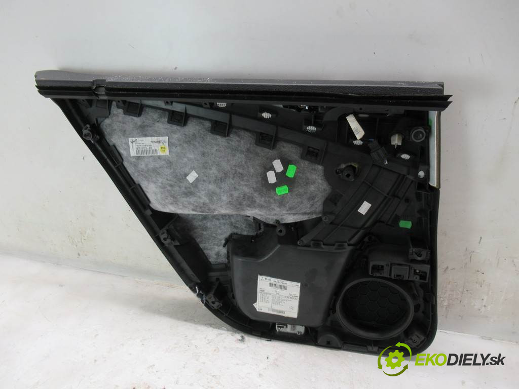 Volkswagen Passat B6       0  ča dveře zadní část pravý tapacír