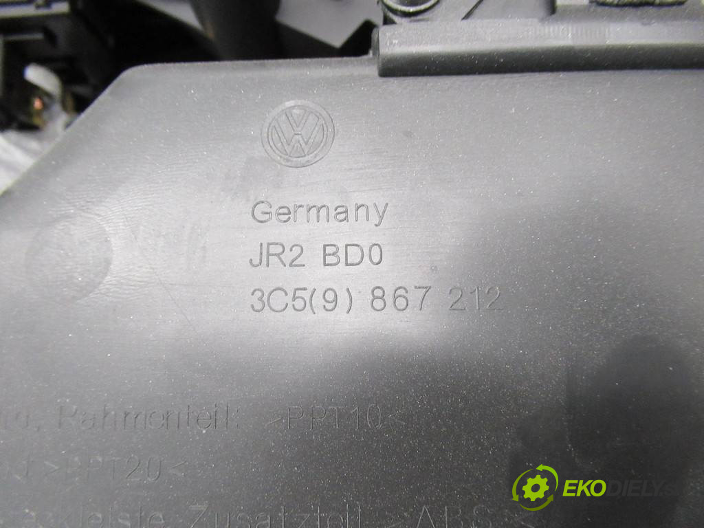 Volkswagen Passat B6       0  ča dveře zadní část pravý tapacír