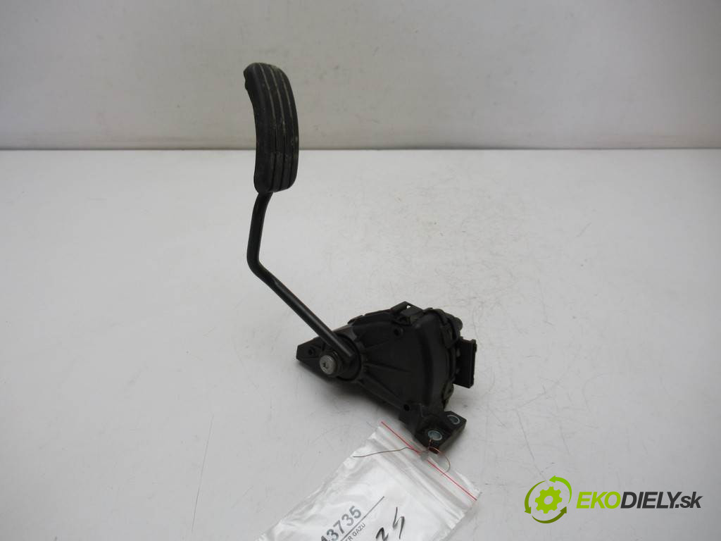 Renault Trafic II       0  potenciometer plynového pedálu 7700313060