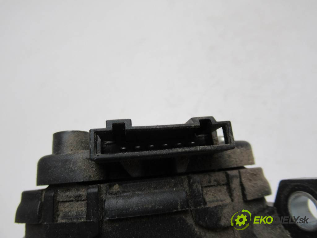 Renault Trafic II       0  potenciometer plynového pedálu 7700313060
