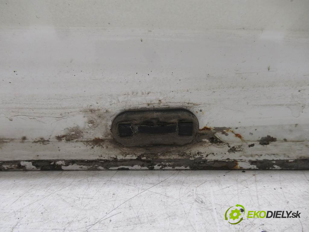 Fiat Doblo       0  dveře zadní část levé