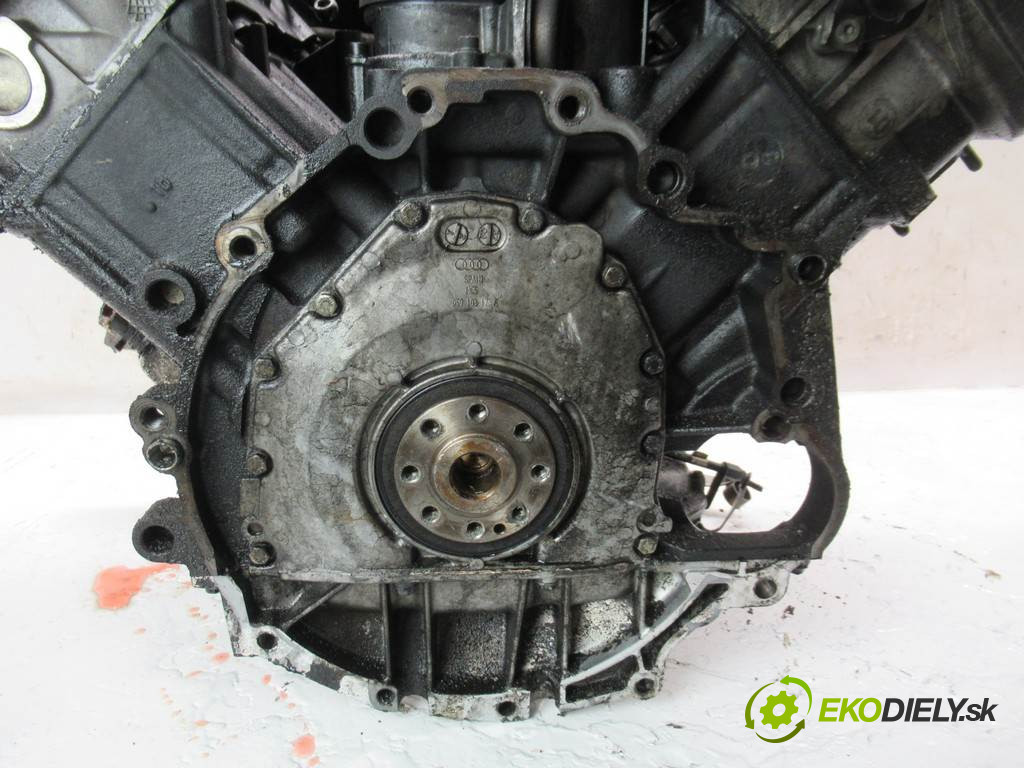 Audi A6 C5       0  motor AKE