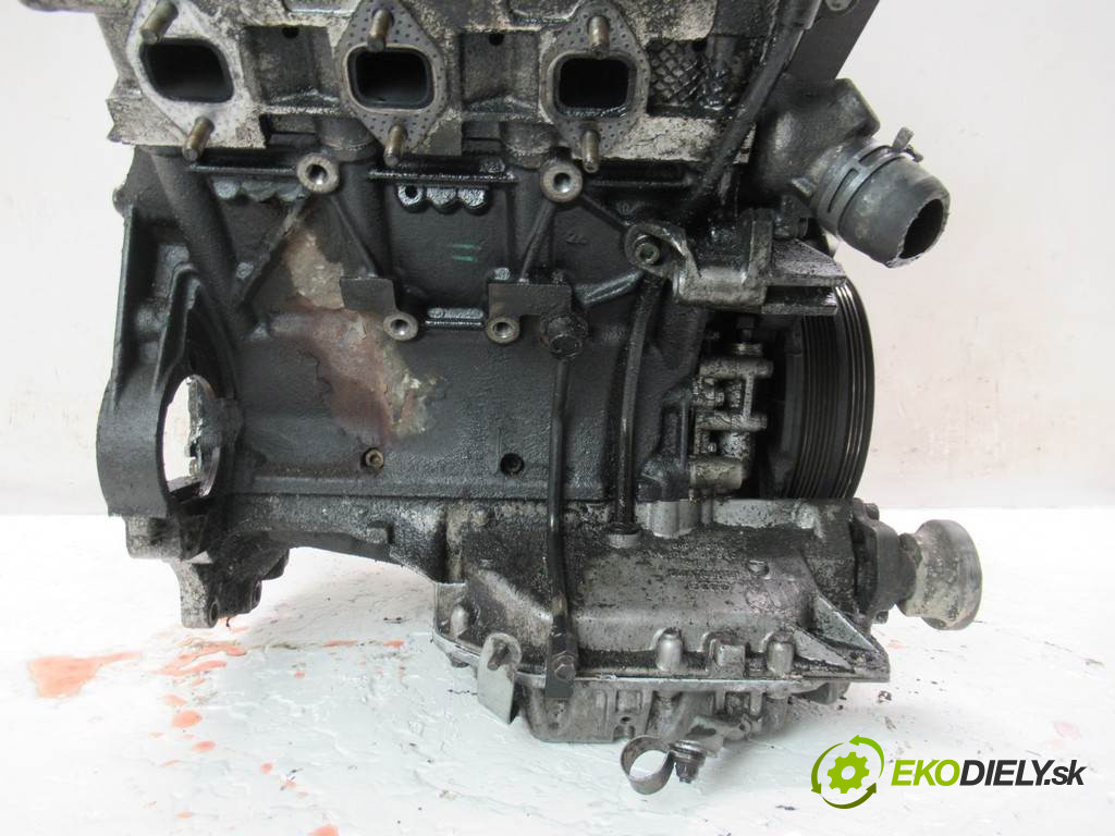 Audi A6 C5       0  motor AKE