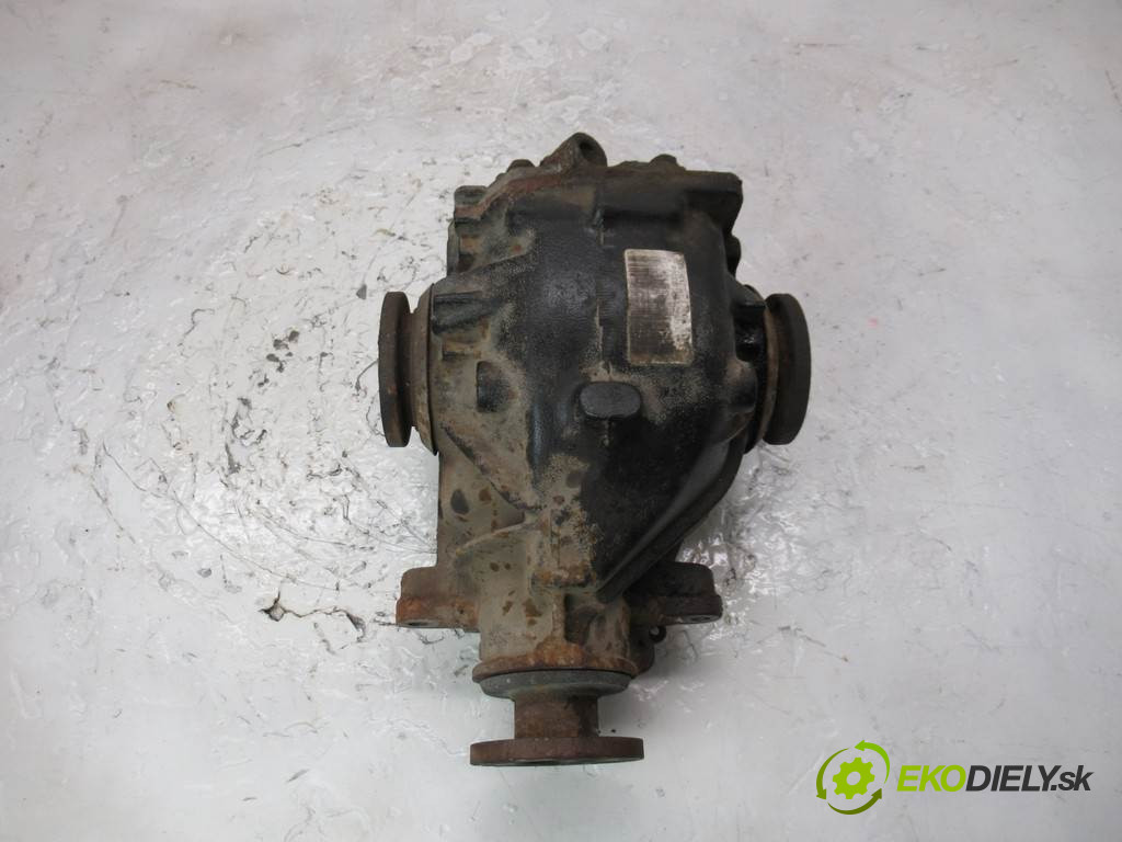 BMW 3 E46       0  most zadní část diferenciál