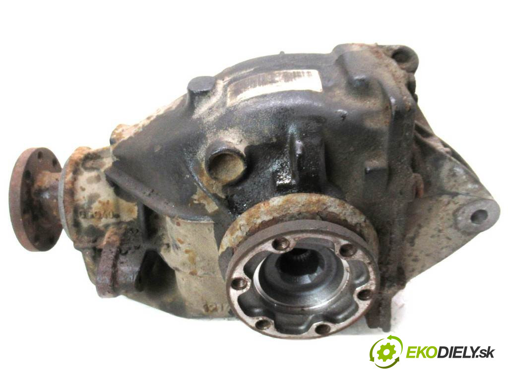 BMW 3 E46       0  most zadní část diferenciál