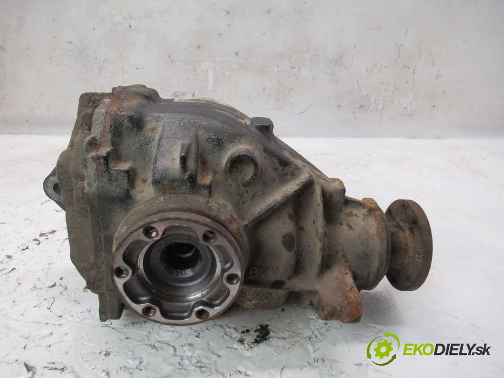 BMW 3 E46       0  most zadní část diferenciál