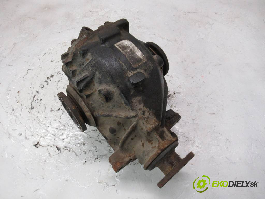 BMW 3 E46       0  most zadní část diferenciál