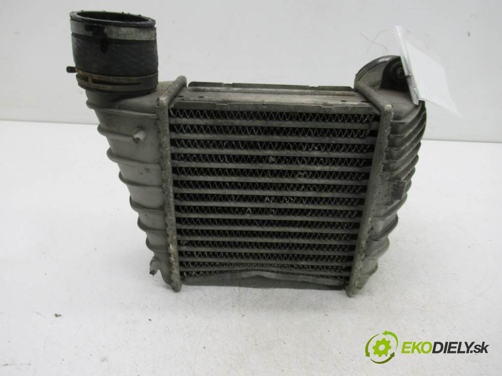 Volkswagen Golf IV       0  intercooler 1J0145805D