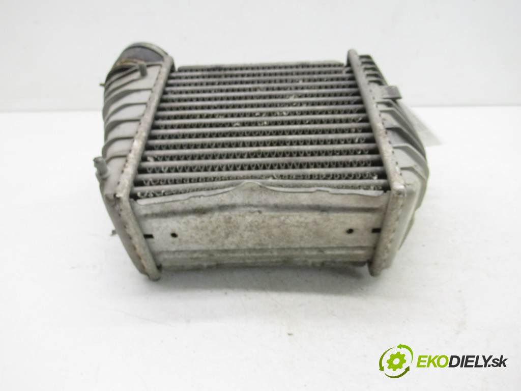 Volkswagen Golf IV       0  intercooler 1J0145805D