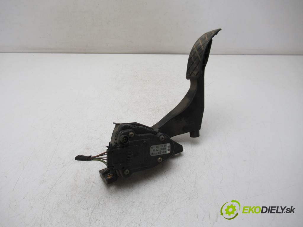Volkswagen Golf IV       0  potenciometer plynového pedálu 1J1721503H