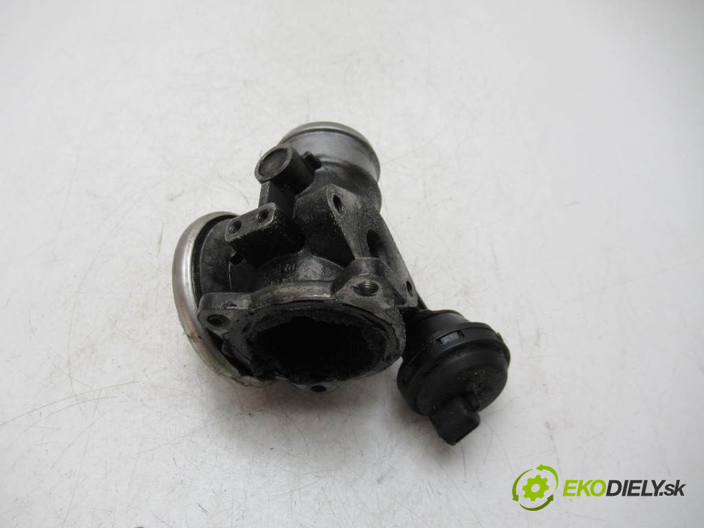 Volkswagen Passat B5       0  ventil egr 038131501D